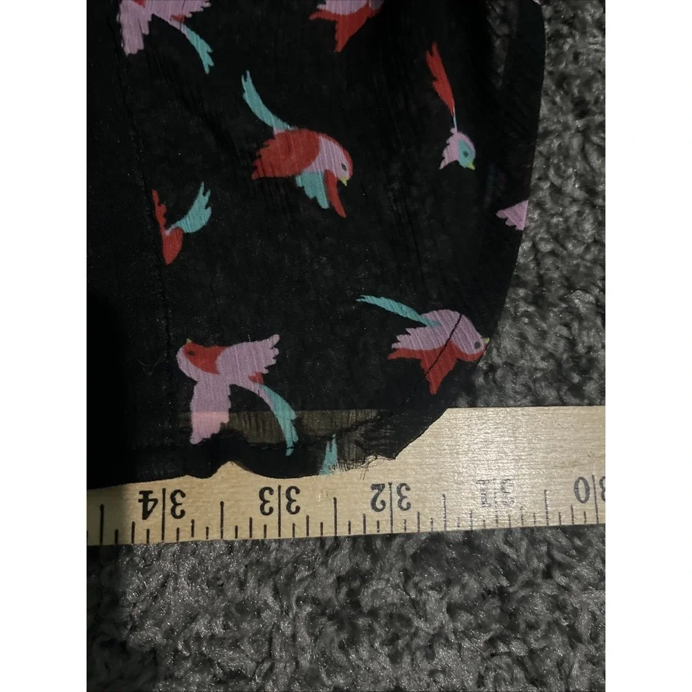 Living Doll Women's‎ M Sheer Black Bird Sleeveless Collared Button Up Top - Picture 7 of 8